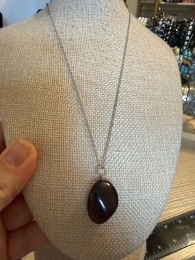 Polished Black Natural StoneTeardrop Pendant Necklace Elegant Everyday Jewelry